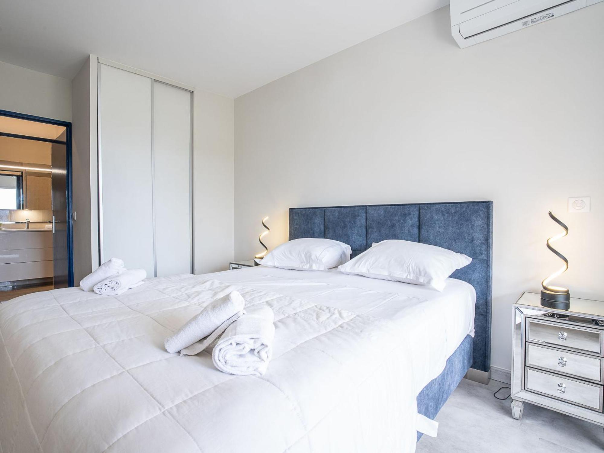 La Croix Des Gardes By Interhome